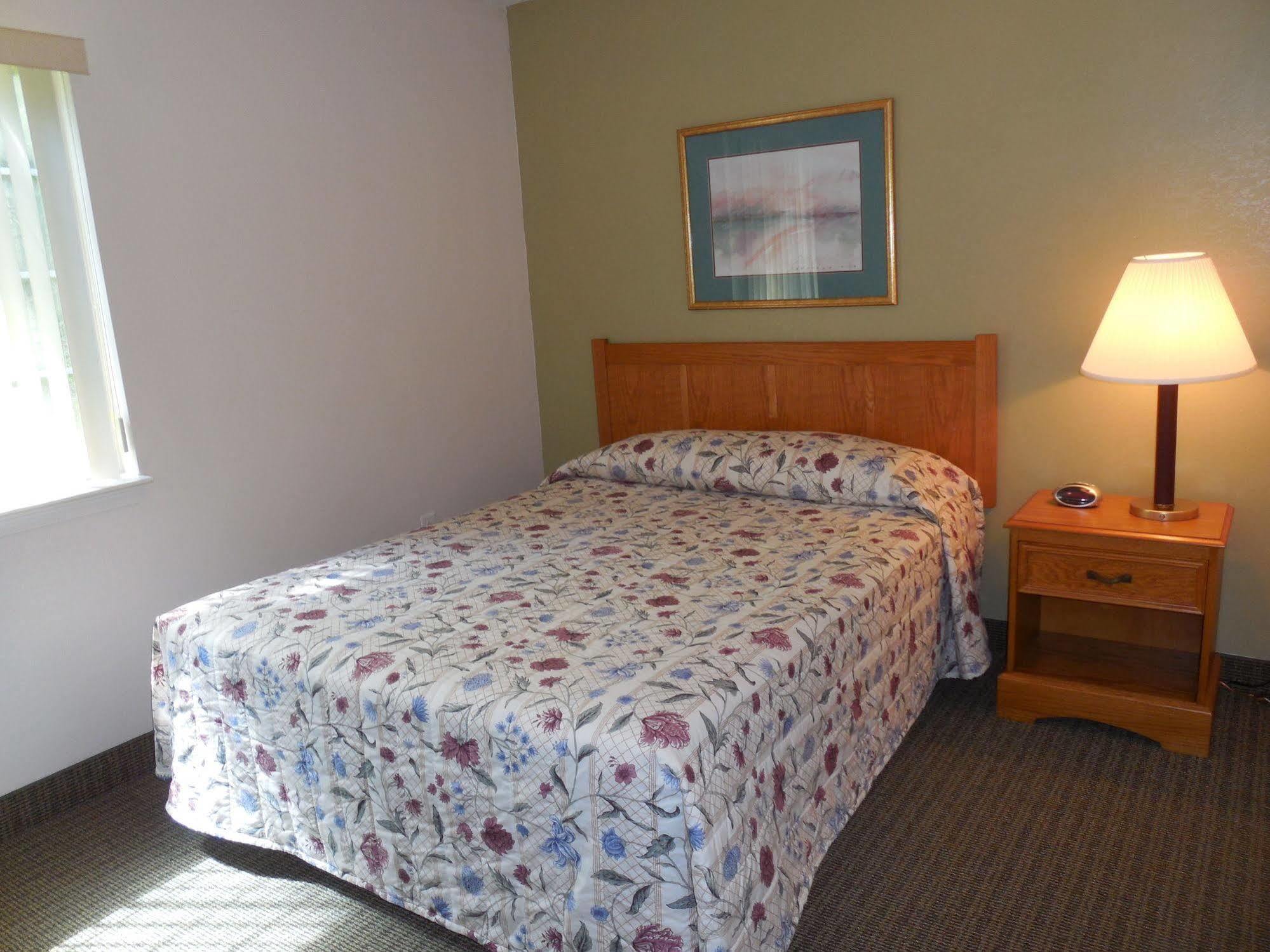 Affordable Suites ソールズベリー エクステリア 写真