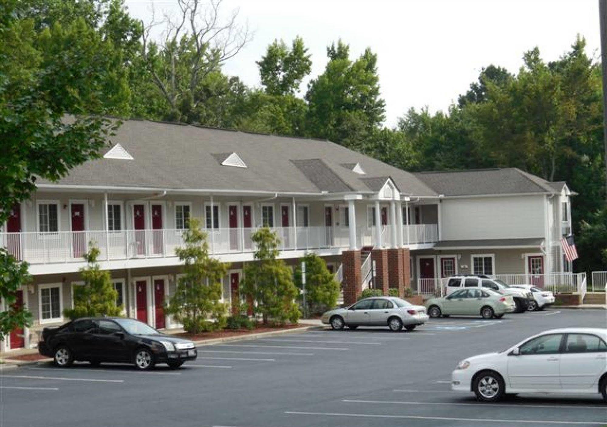 Affordable Suites ソールズベリー エクステリア 写真